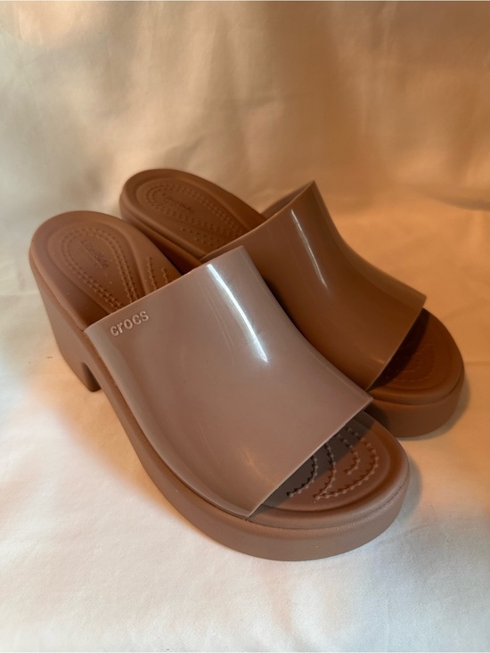 CROCS Shoes - CROCS Women’s Platform Mule Slide - Taupe Brown